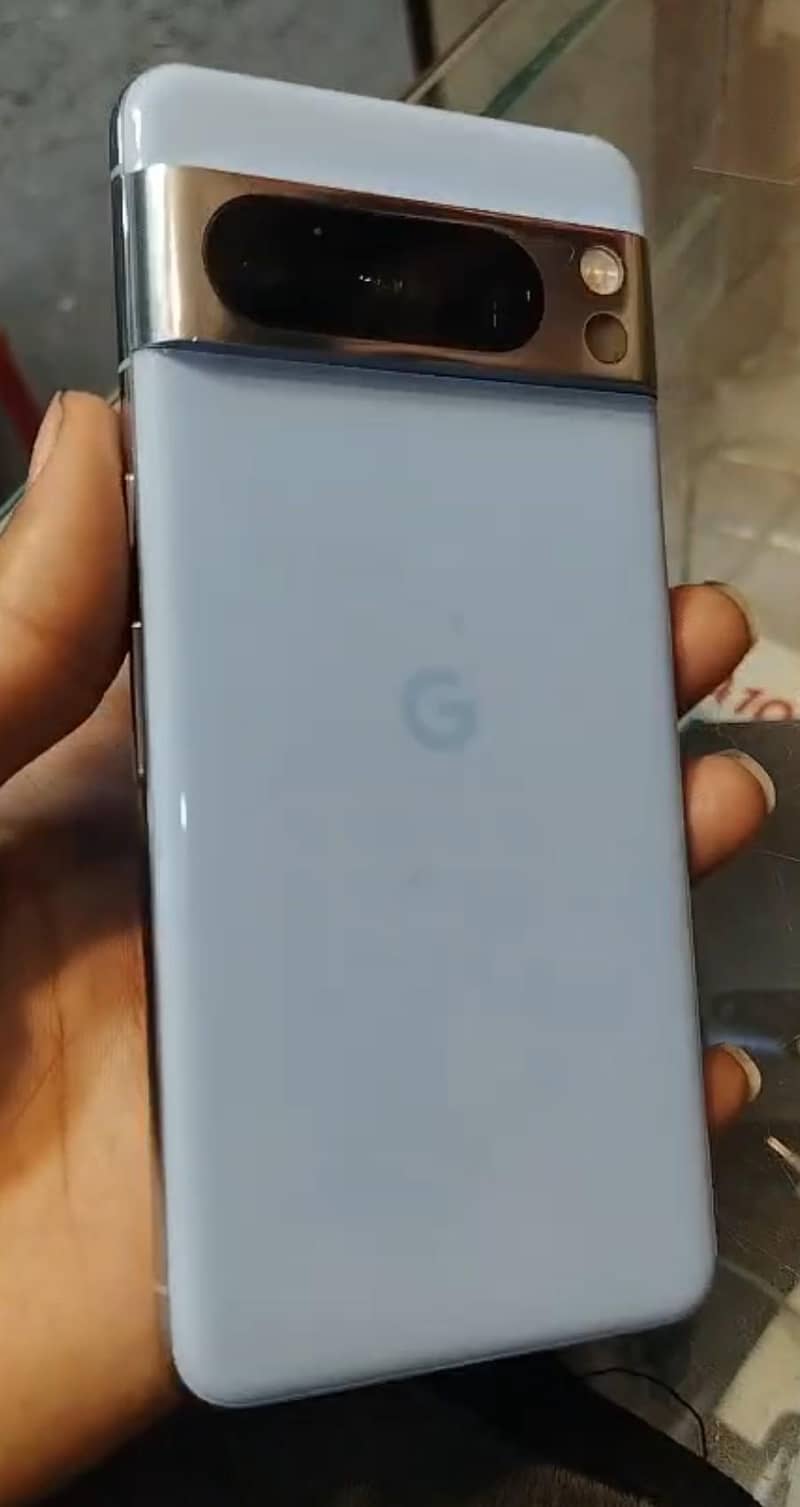 Google Pixel 8 Pro 3
