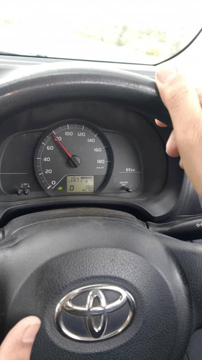 Toyota Vitz 2011