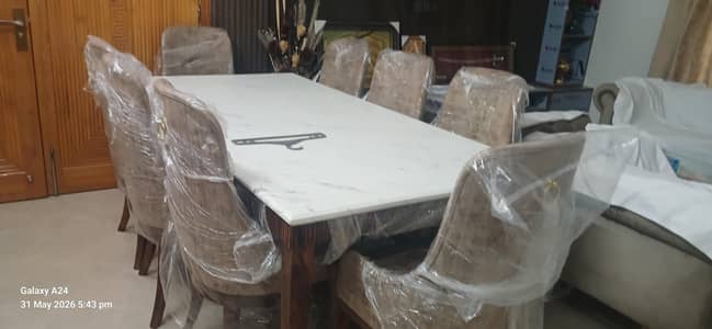 8 SEATER DINING TABLE