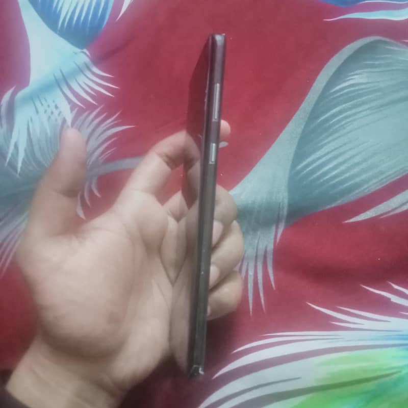 Sharp Aquos Zero 2 1