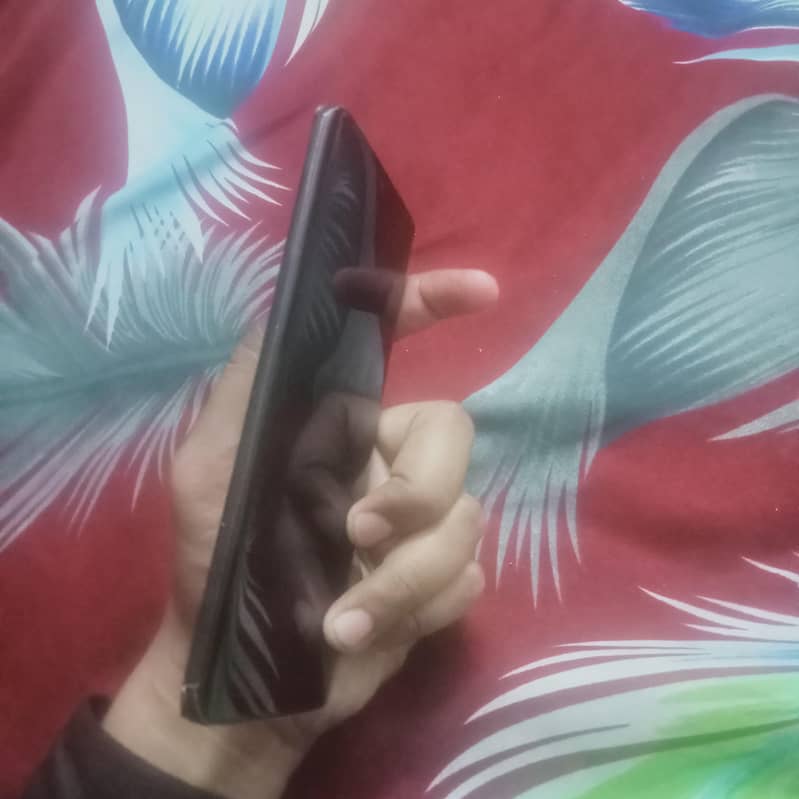 Sharp Aquos Zero 2 3
