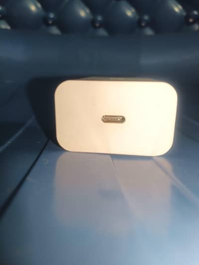 Google Pixel 8 Pro 30W C-C charger