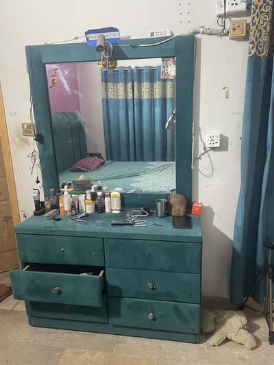King size bed set for sale in velvet