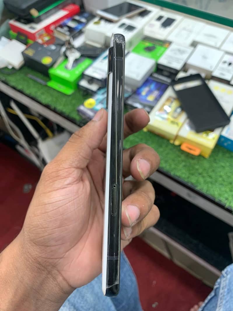 Google Pixel 6a 3
