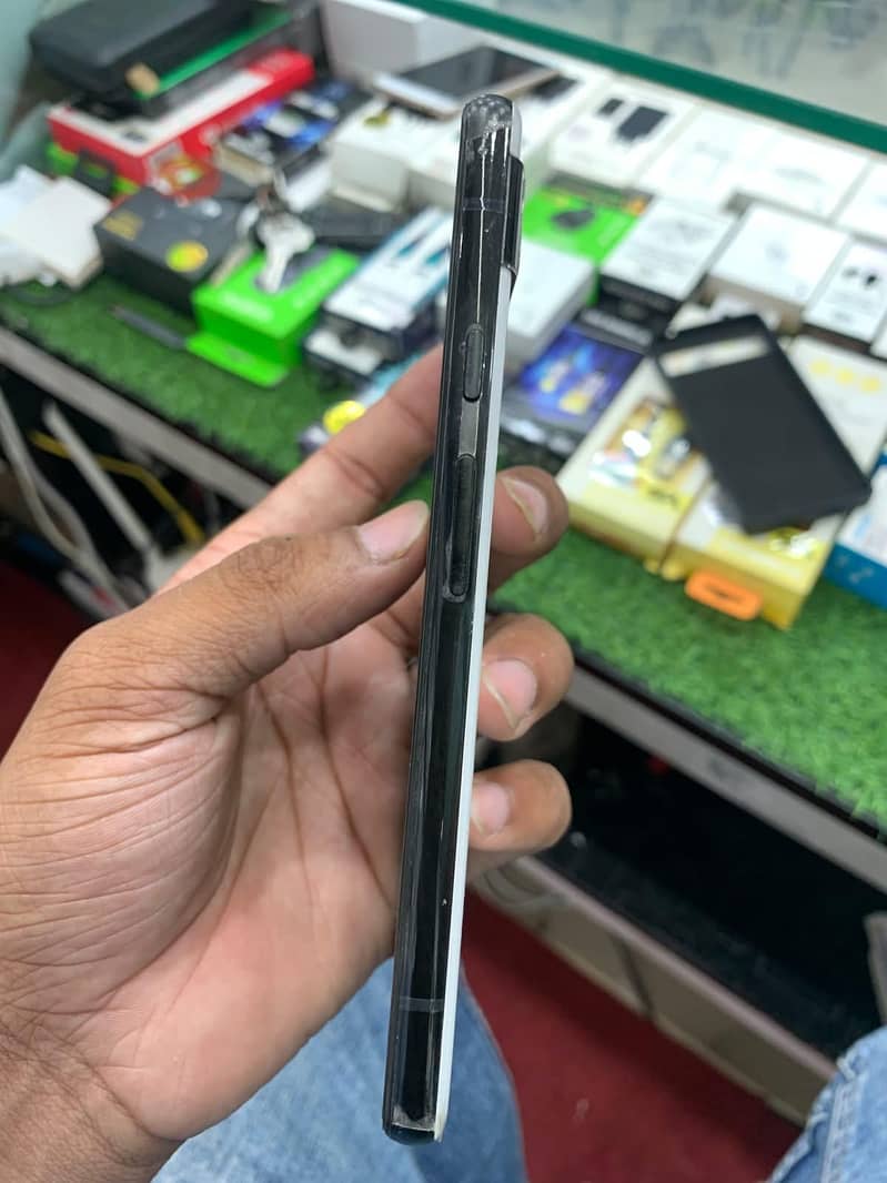 Google Pixel 6a 4