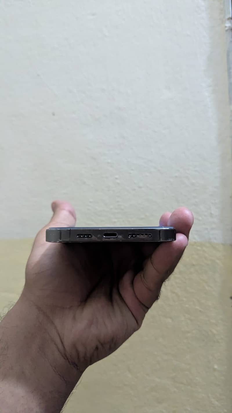 IPHONE 13 pro max 5