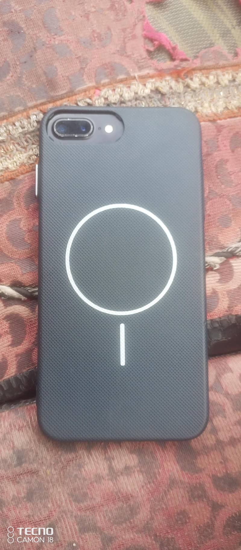 Apple iPhone 7 Plus 3