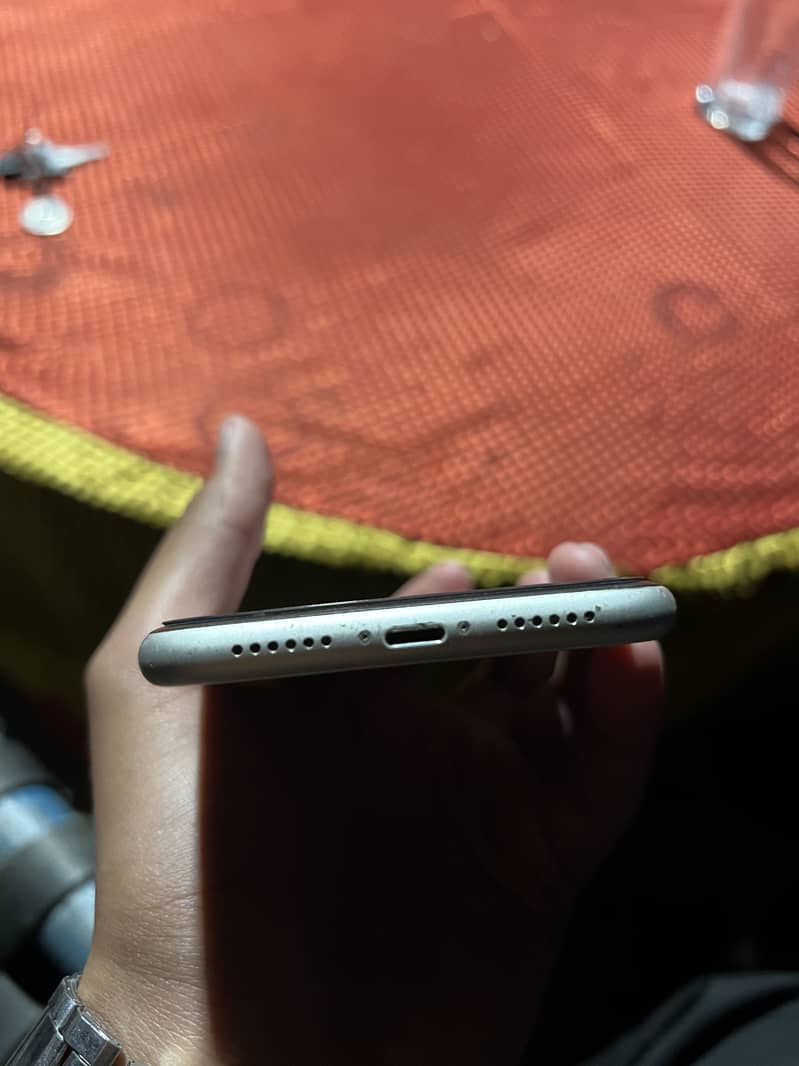 Apple iPhone 11 5