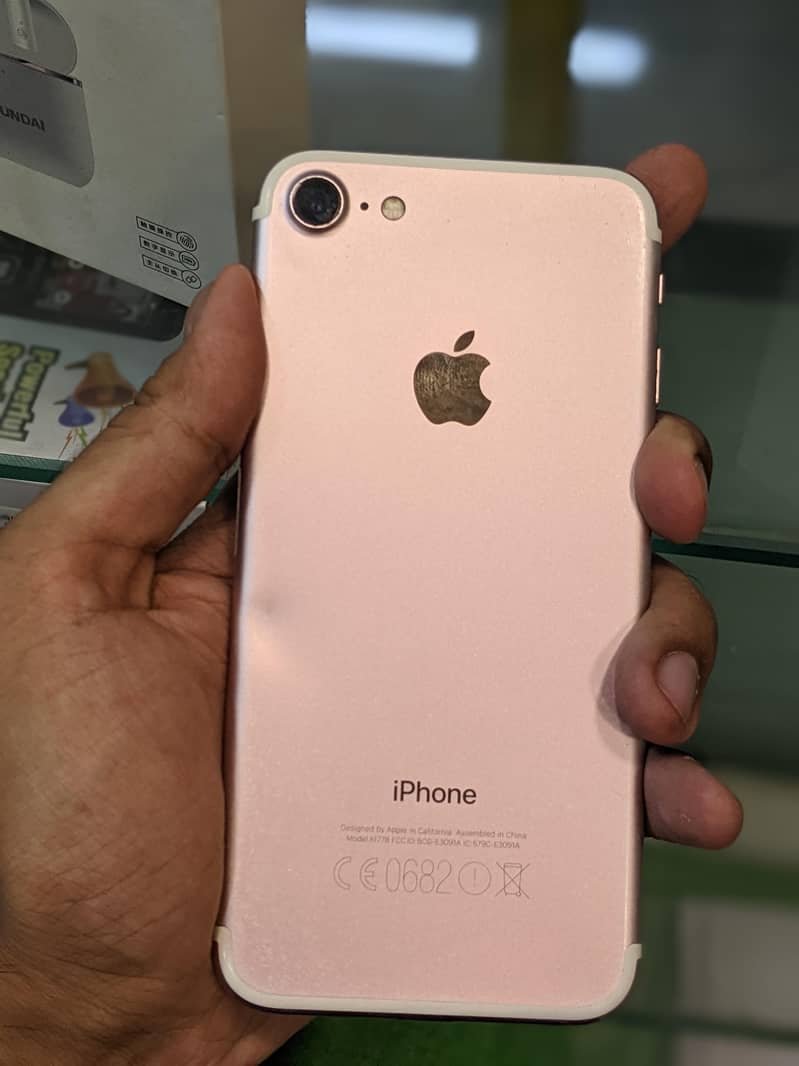 Apple iPhone 7 5