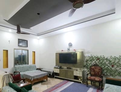 Gulberg 3 - Block M House Sized 1 Kanal For Rent