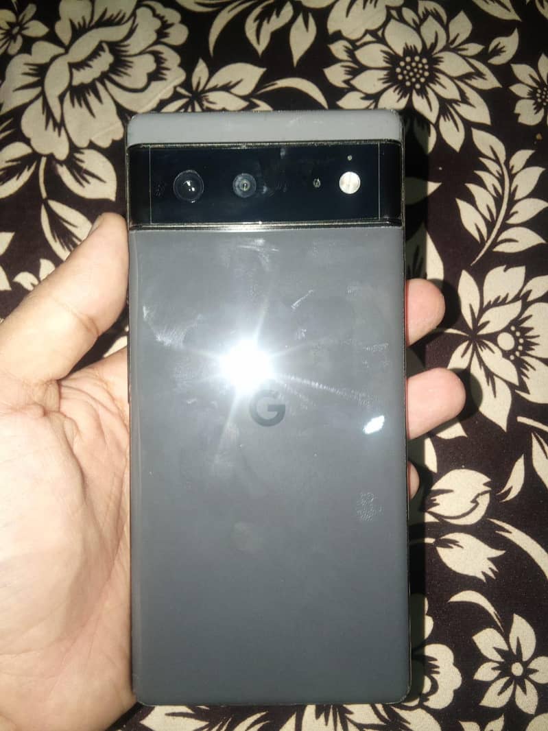 Google Pixel 6 4