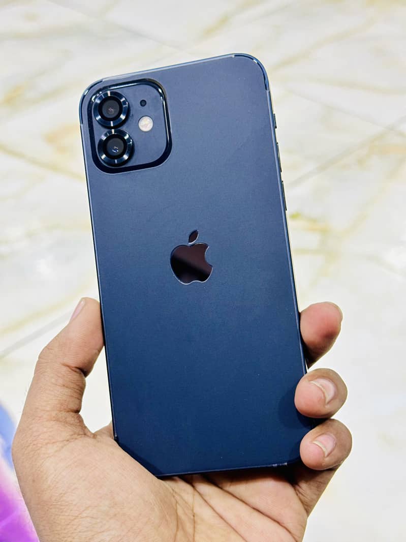 IPHONE 12 4
