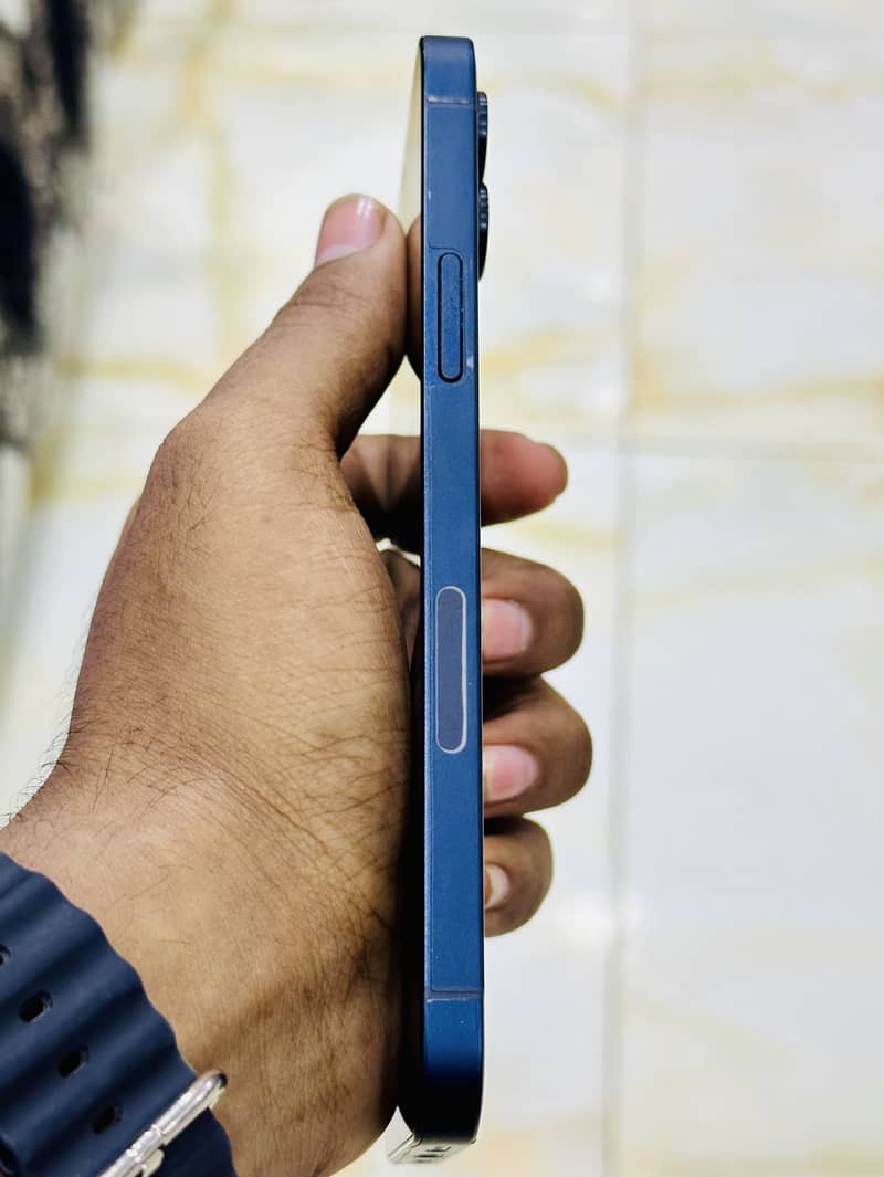 IPHONE 12 5