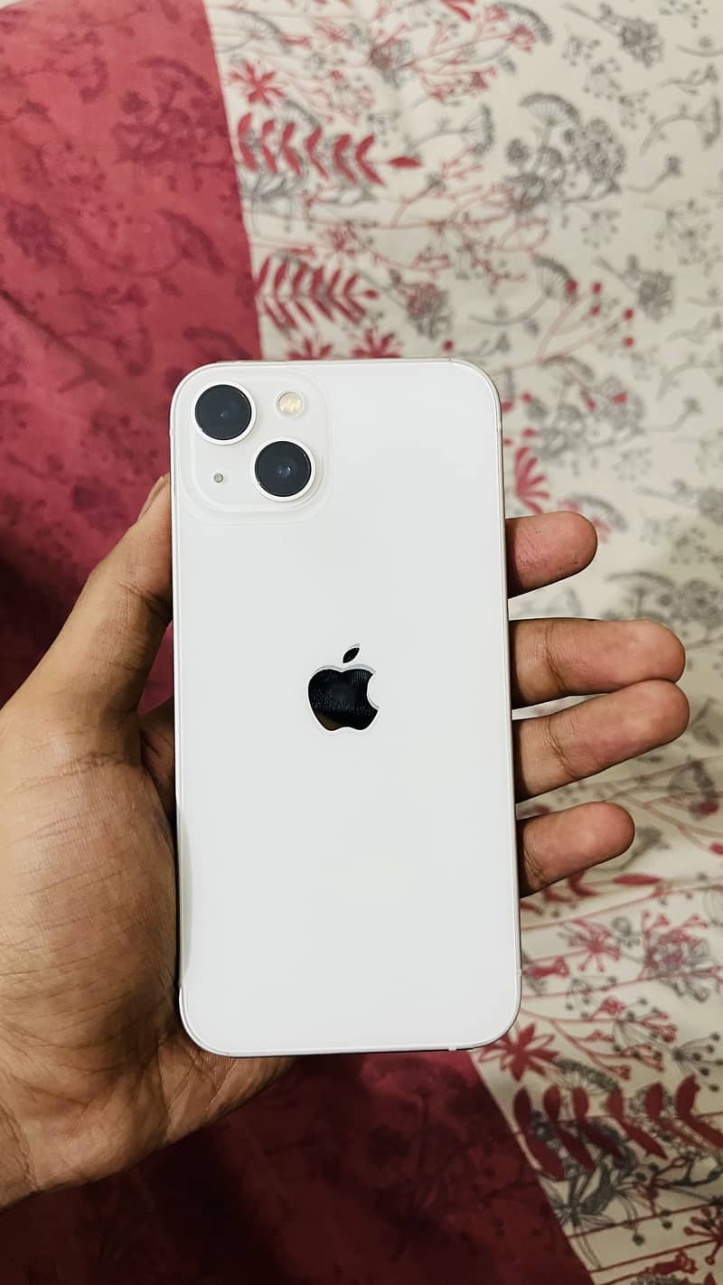 Apple iPhone 13 0