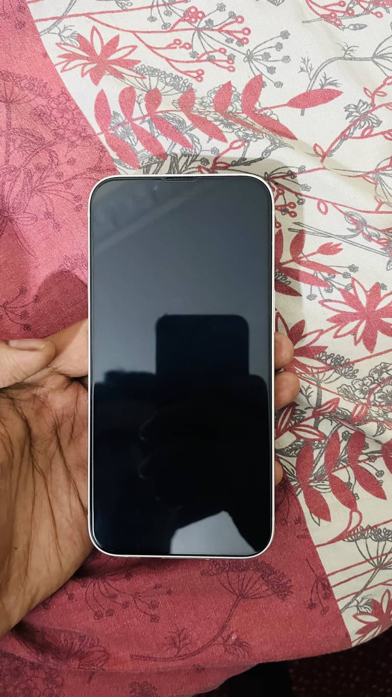 Apple iPhone 13 2