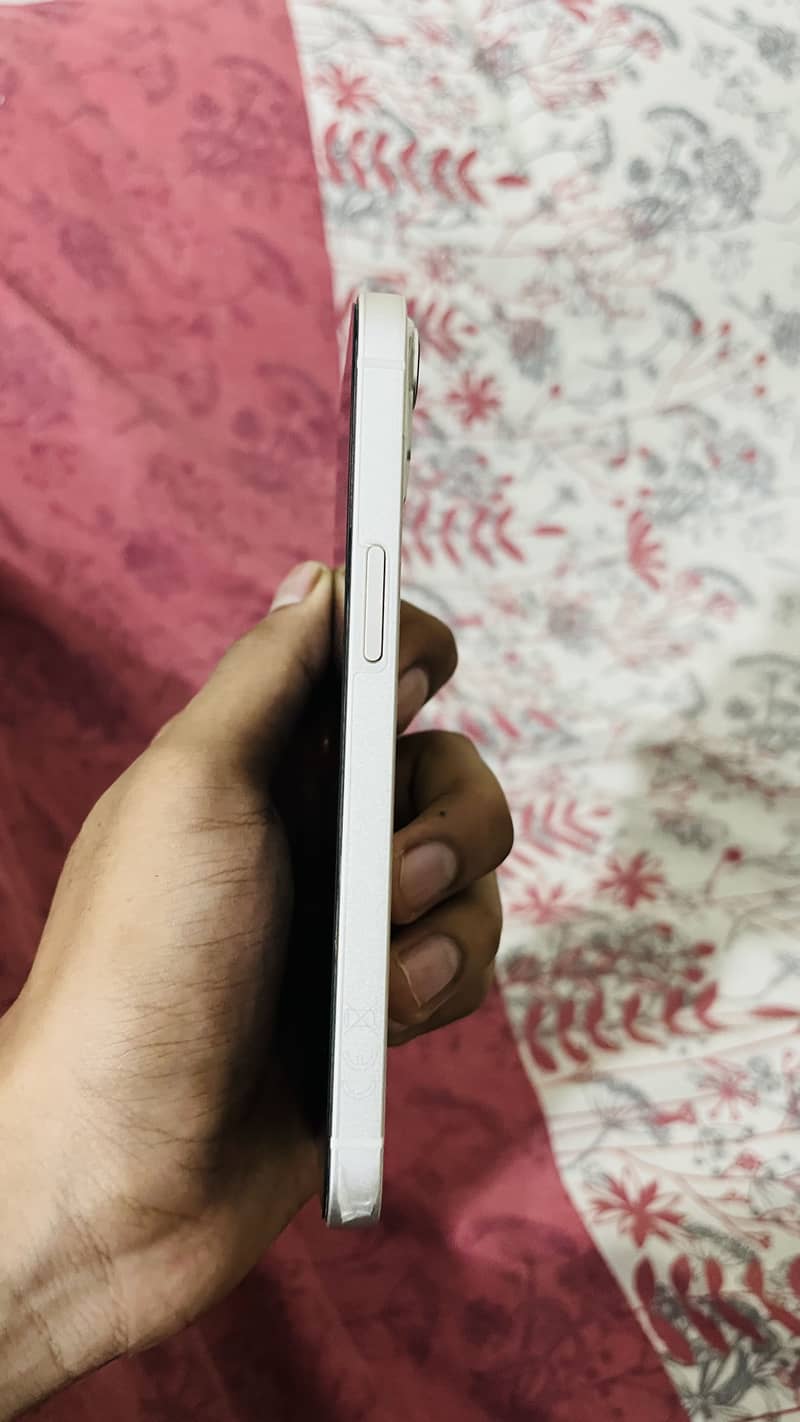 Apple iPhone 13 3