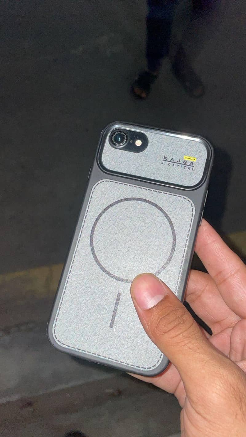 Apple iPhone 7 0