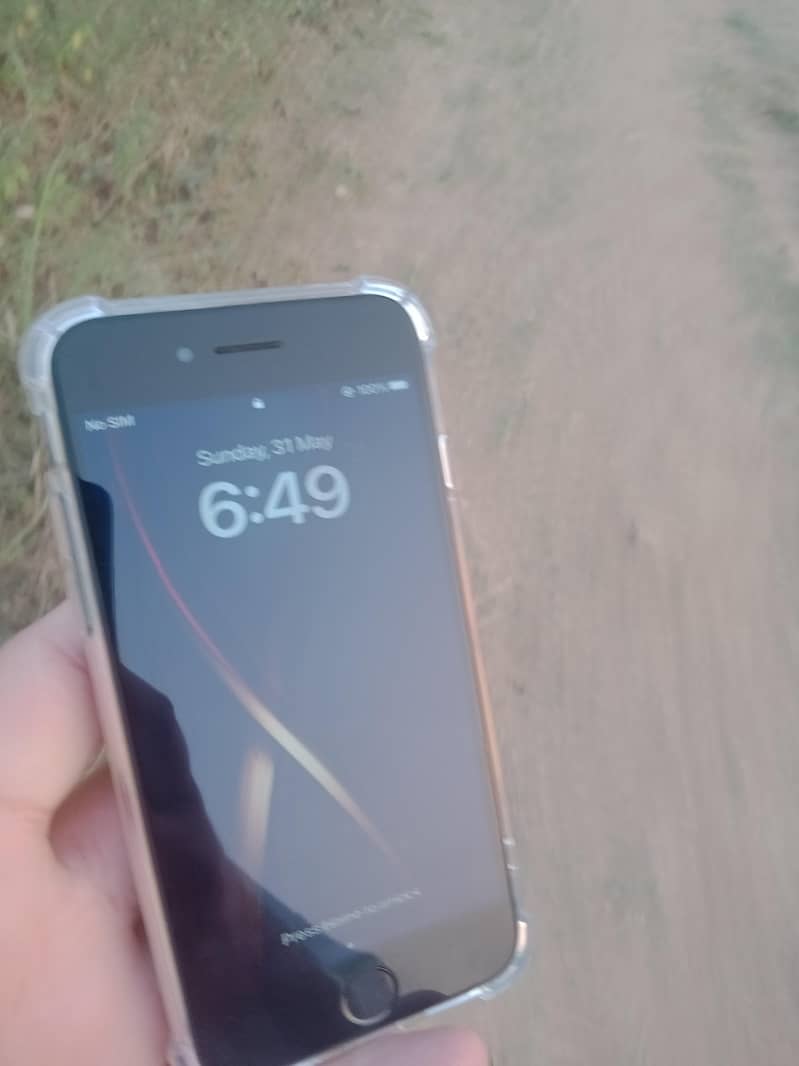 Apple iPhone 8 0