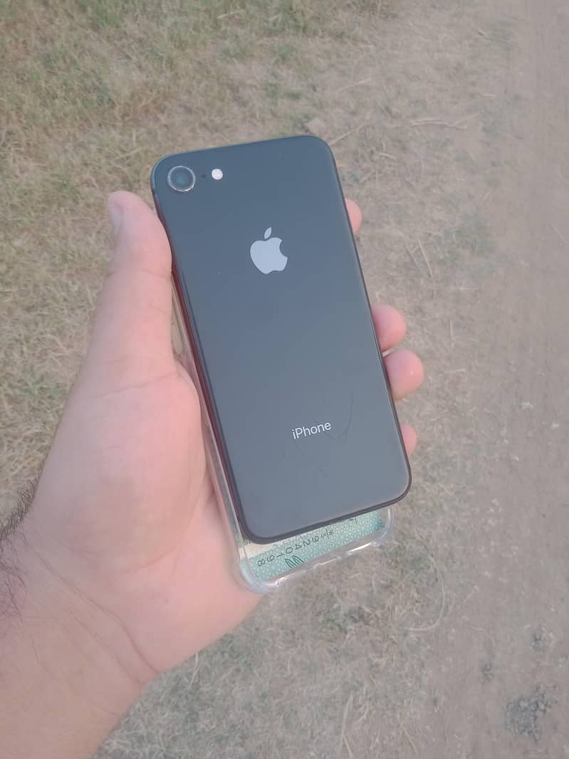 Apple iPhone 8 1