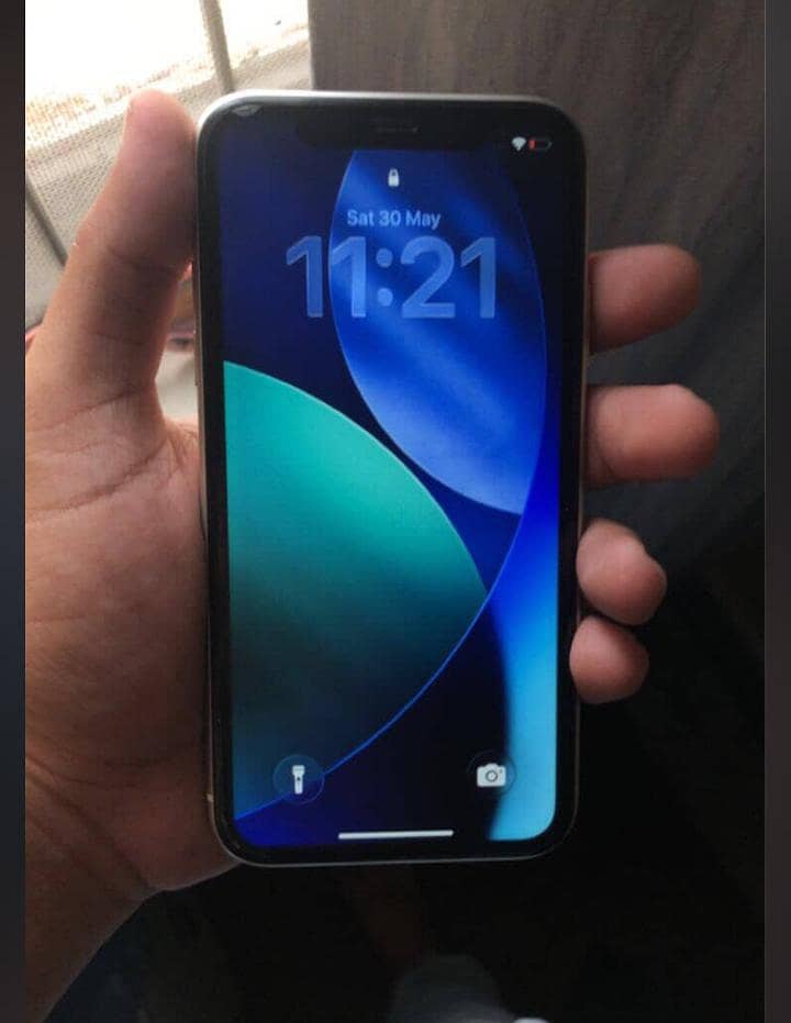 Apple iPhone 11 4