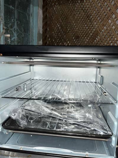 Elite oven toaster for sale in brillaint condition