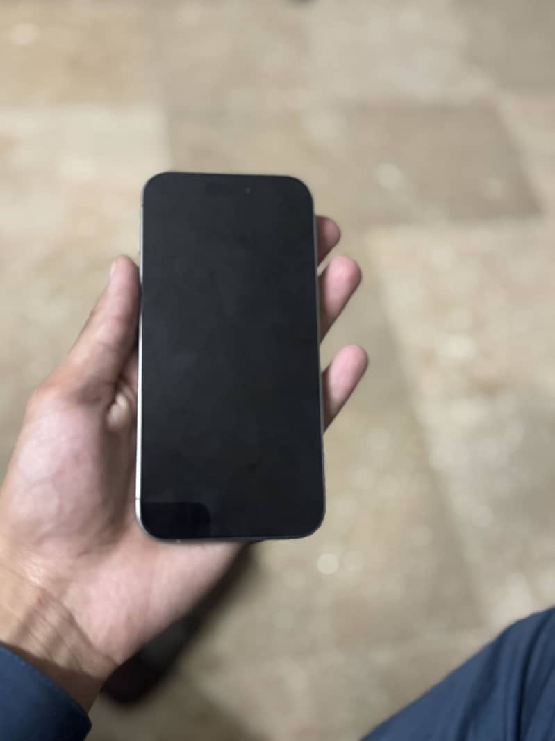Iphone 15 pro 4