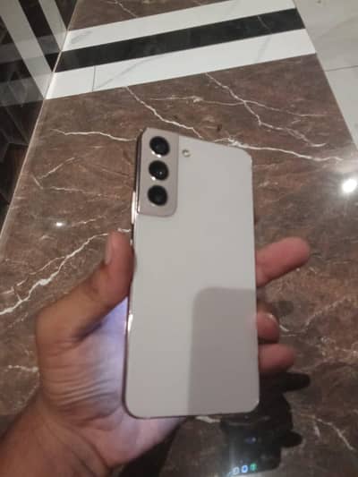 Samsung Mobile S22 8/128 screen ma dot or line