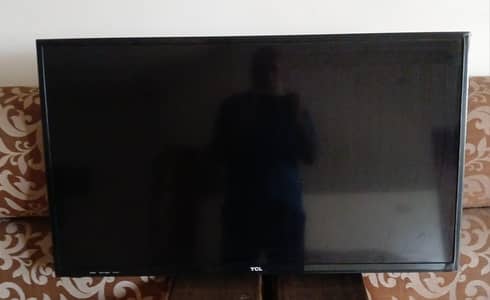 TCL 32 INCH LED WITH ANDROID BOX