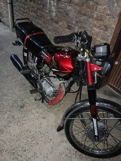 I'm selling Honda 125