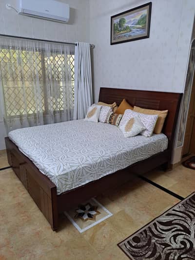 Bed, Side Tables and Dressing Table