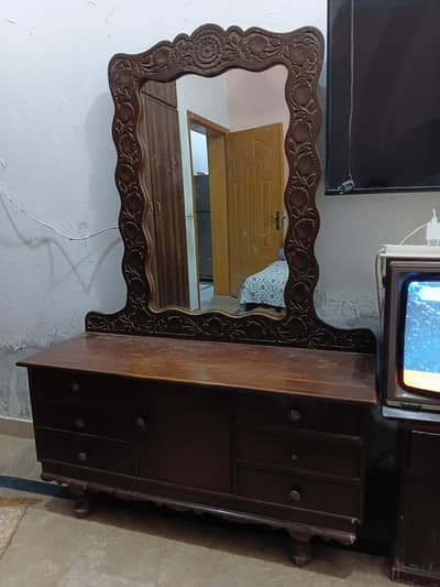 wooden dressing table old.