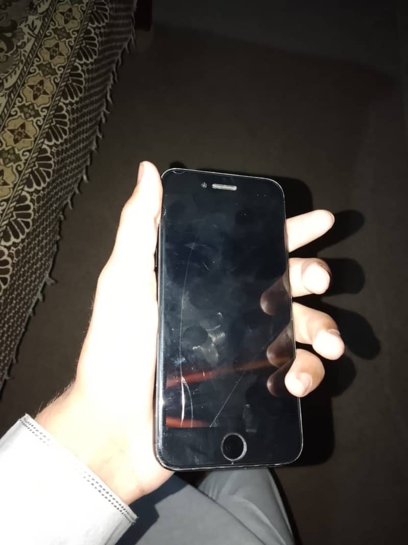 Apple iPhone 7 1