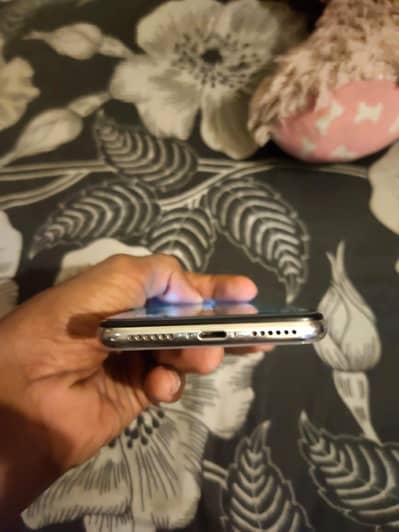 Apple iPhone X