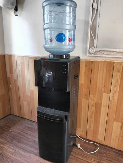 Homage Water Dispenser