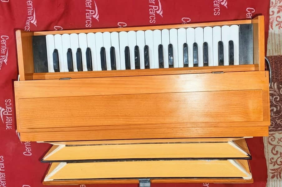 HARMONIUM 2