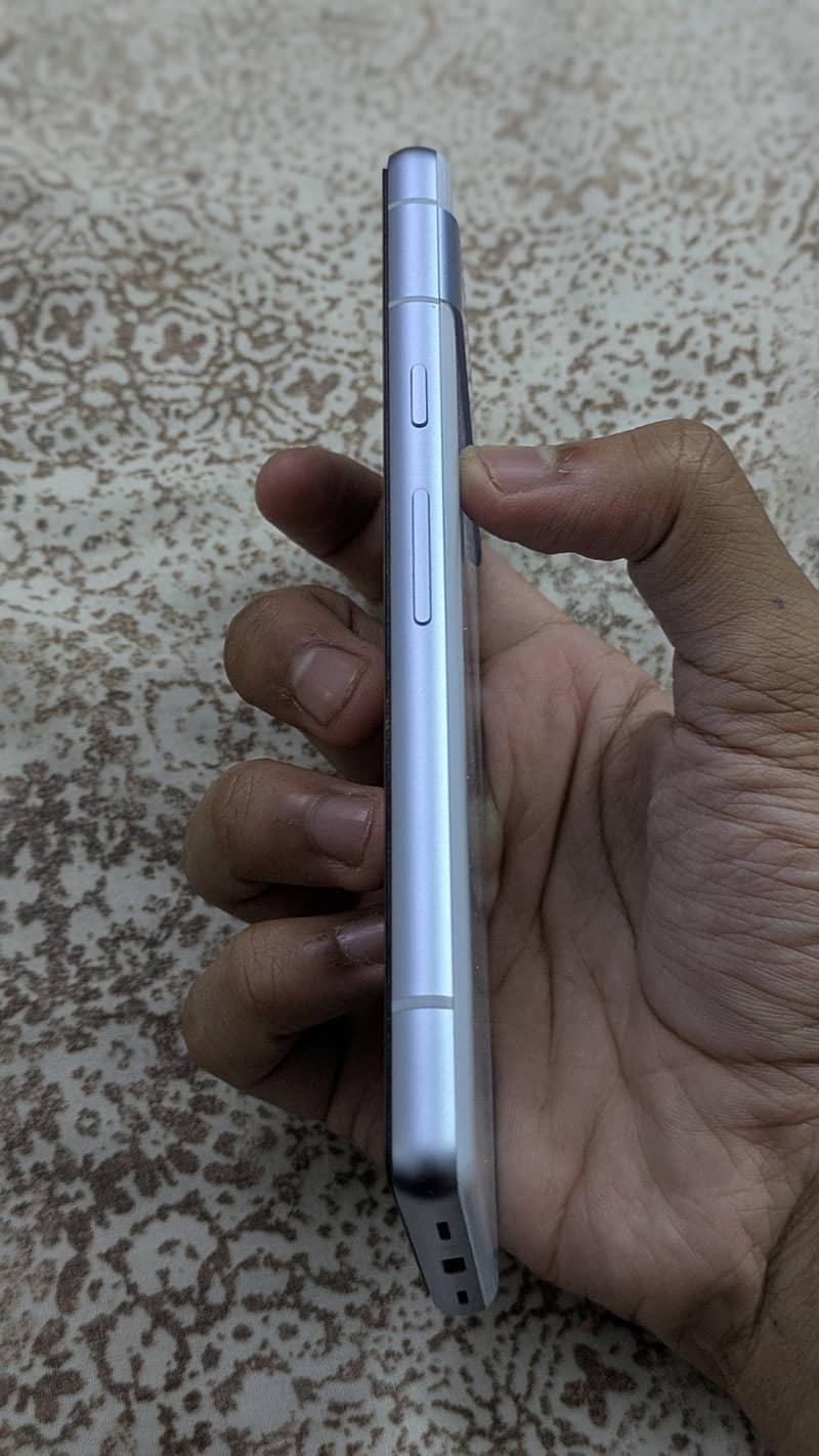 Google Pixel 7a 4