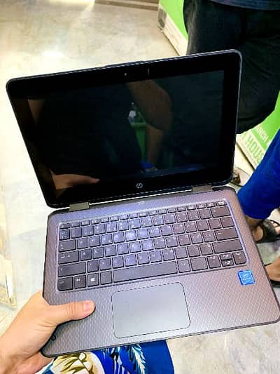touch Screen laptop 4/128 ssdGb