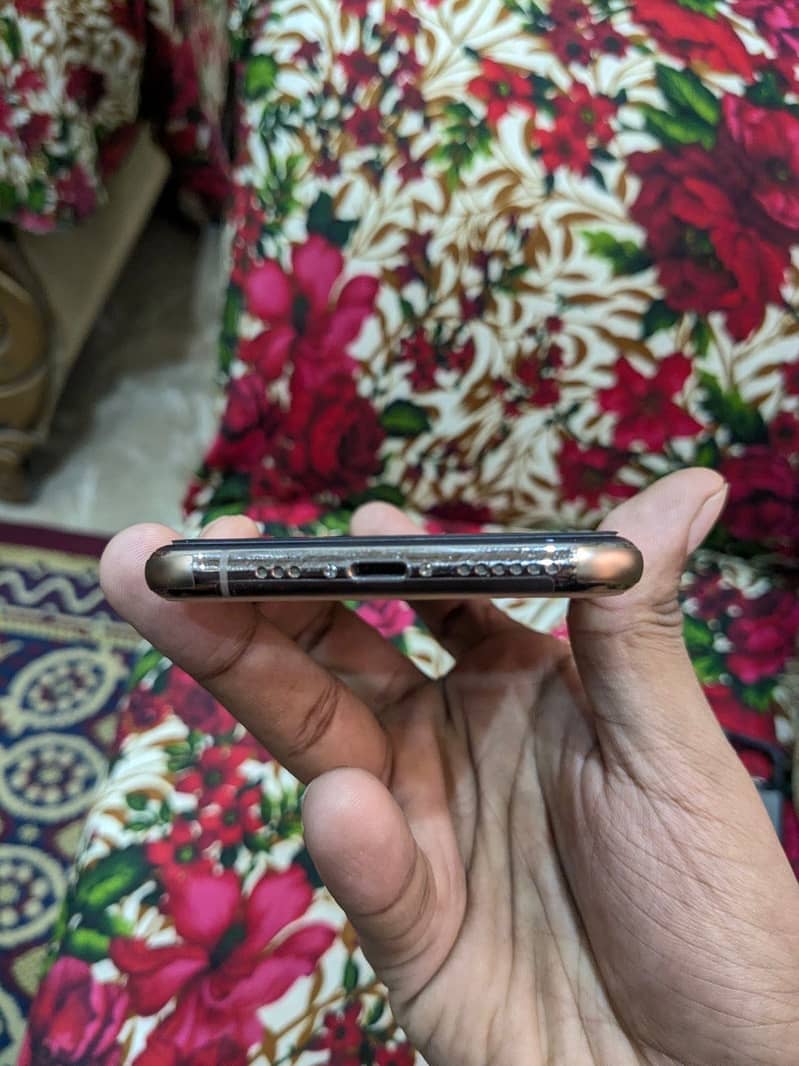 Apple iPhone 11 Pro 5