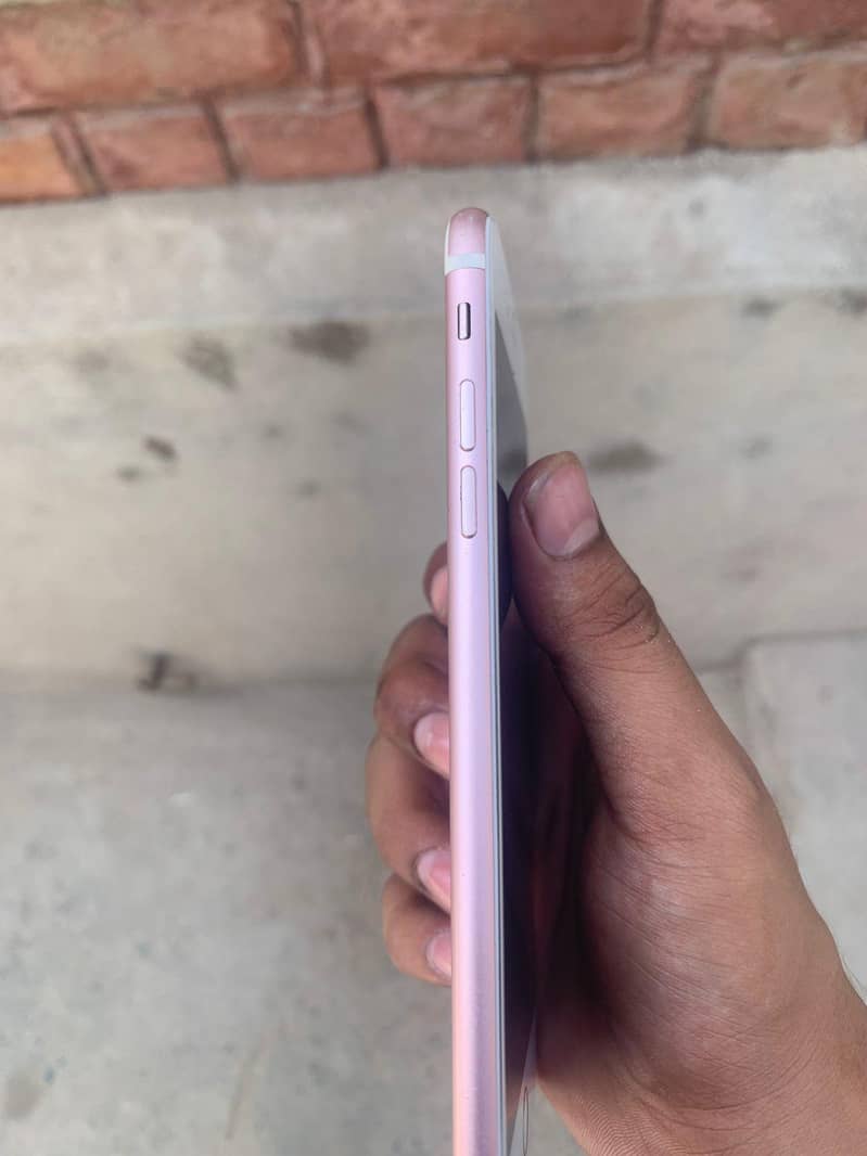 Apple iPhone 7 Plus 1