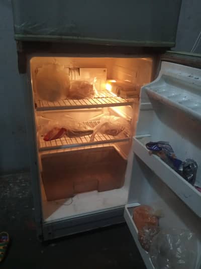 dawlance ka fridges hai