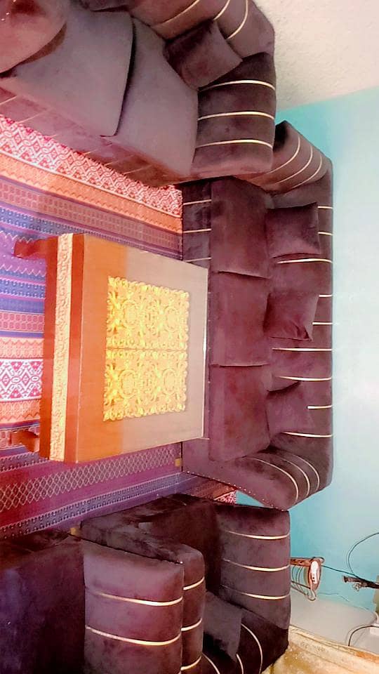 sofas set with antic table 1