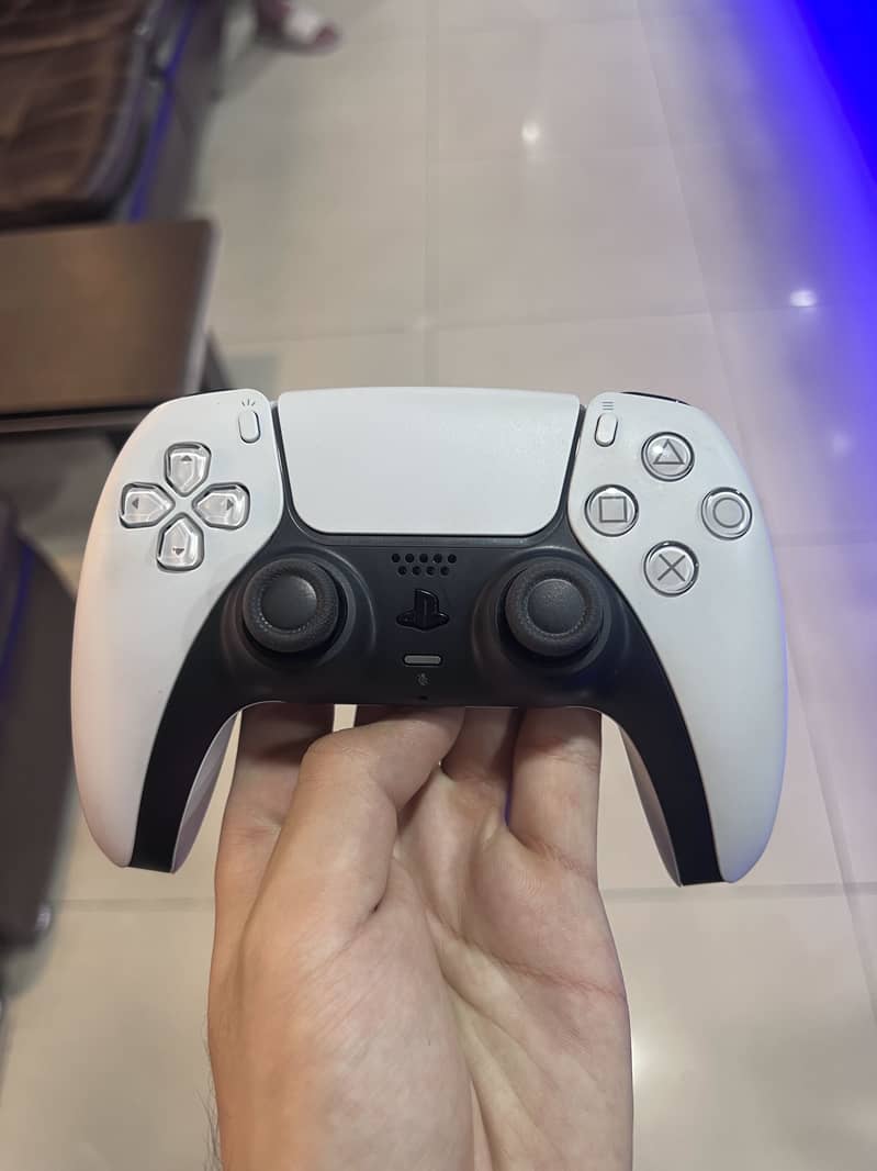 Ps 5 orginal controller from uk 1