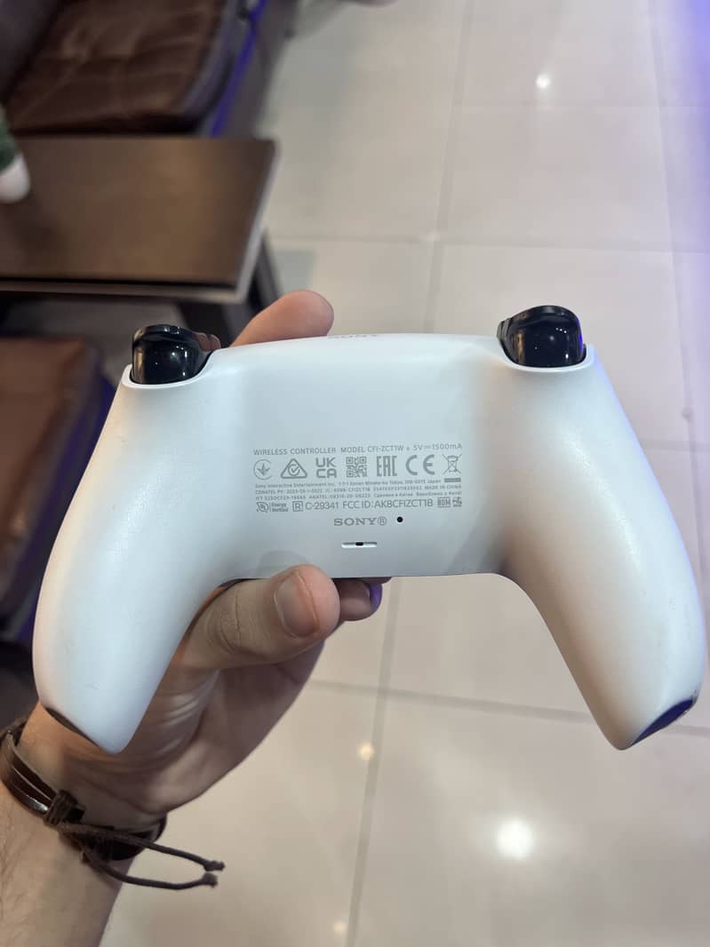 Ps 5 orginal controller from uk 2