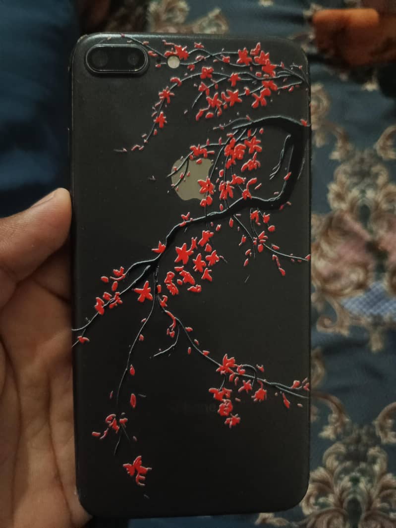 Apple iPhone 8 Plus 1