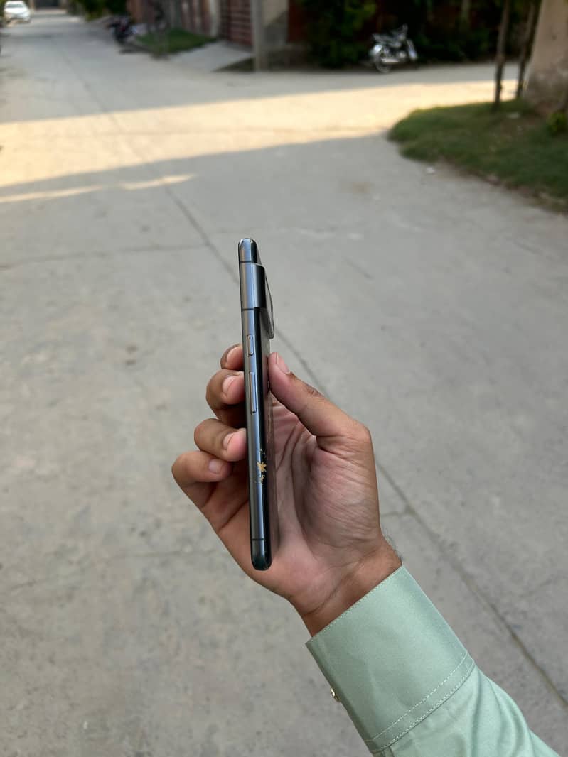 Google Pixel 8 Pro 3