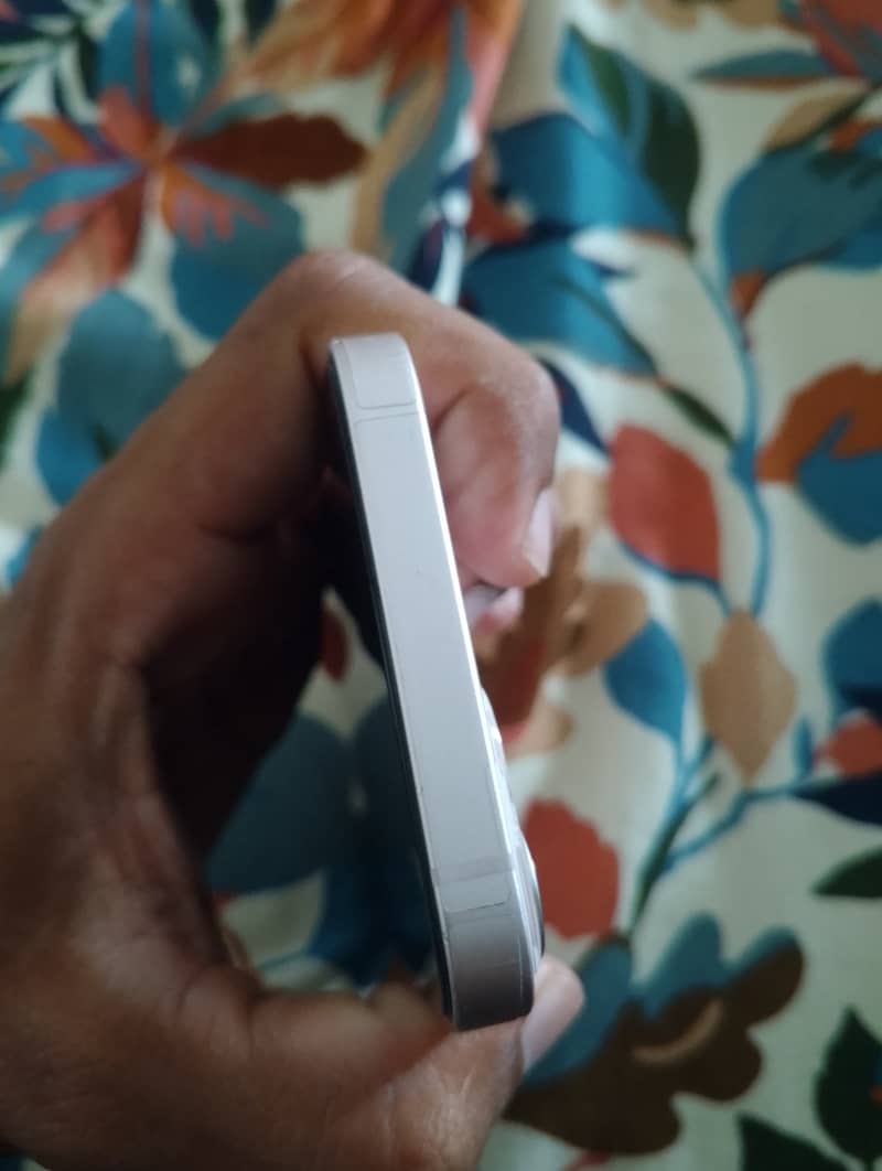 iPhone 3