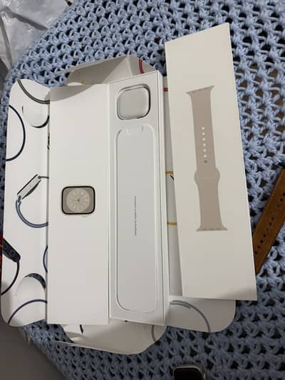 Apple watch series 8