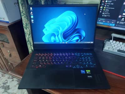 HP omen 16, rtx 4060, 32gb ram 240hz 1440p display