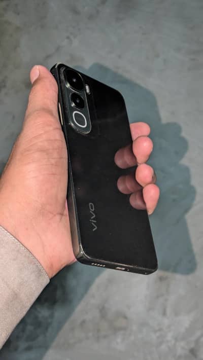 Vivo Y400