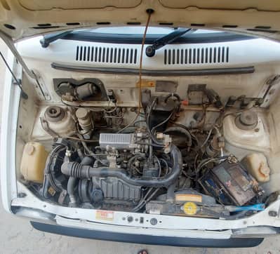 Mehran car home use good in fuel average near by 19 to 20 in city